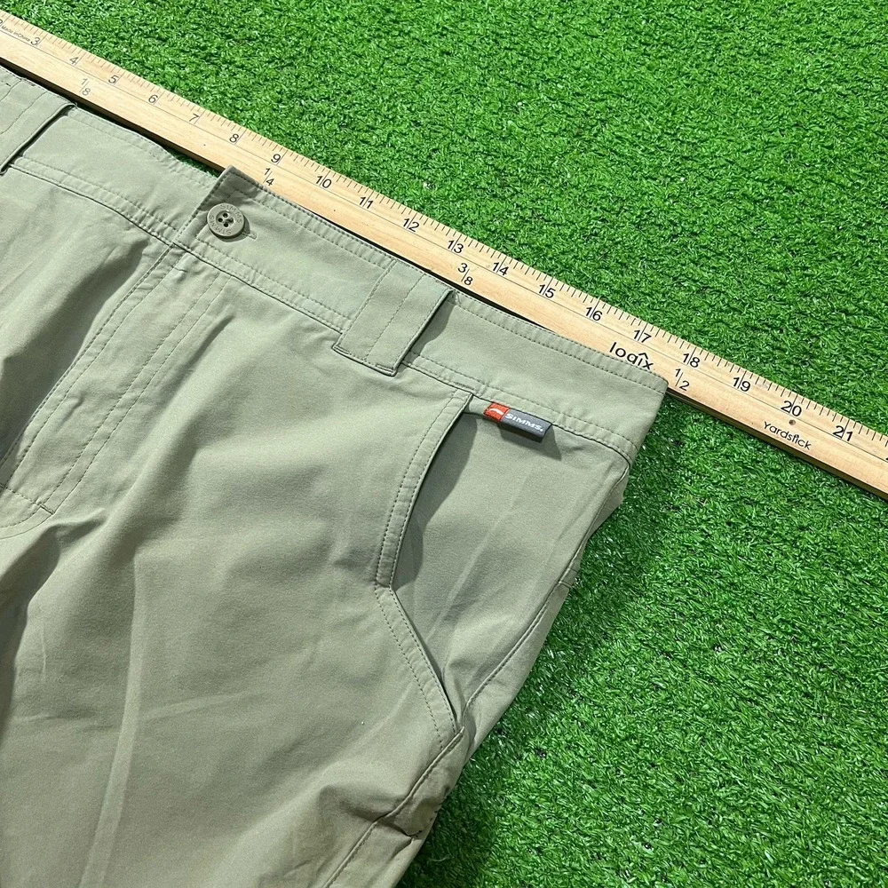 Simms Fishing Shorts SZ 34 Khaki Performance Quick Dry Superflight Outdoors EUC